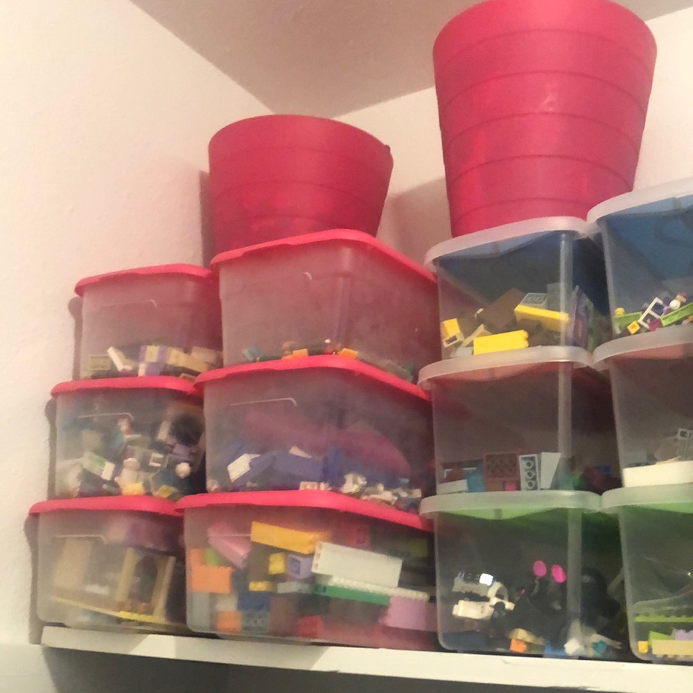 LEGOS